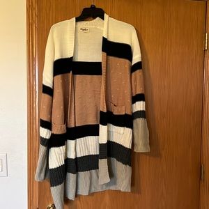 Mid-length cardigan